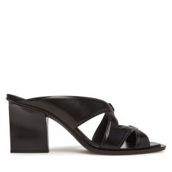 Klapki Max Mara. Czarne klapki damskie Max Mara, bez wzorów, bez obcasa. Za 2,649.00 zł.