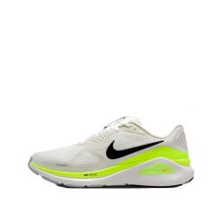 Buty biegowe Nike Structure 26 Białe/Czarne-Volt-Pomarańczowe total. Czarne obuwie do biegania damskie Nike. Za 637.50 zł.
