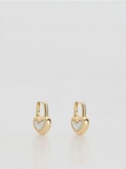 Kolczyki z masą perłową - biały. Białe kolczyki damskie Reserved, z perłą. Za 49.99 zł.