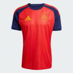 Koszulka domowa Hiszpania 26. Czerwone t-shirty sportowe męskie Adidas, bez ramiączek, do piłki nożnej, climacool (adidas). Za 439.00 zł.