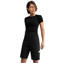 Damskie krótkie spodenki gravel Kolarstwo Siroko Lemur. Czarne szorty damskie SIROKO, bez wzorów, z elastanu. W wyprzedaży za 189.00 zł.