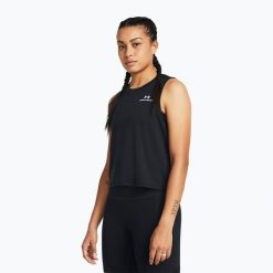 Top treningowy damski Under Armour Rush Energy Crop Tank black/white. Czarne topy damskie Under Armour, bez wzorów, bez kołnierzyka. Za 94.99 zł.