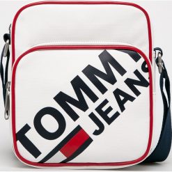Tommy Jeans - Saszetka. Niebieskie saszetki męskie Tommy Jeans, z jeansu. W wyprzedaży za 199.90 zł.