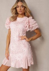 Różowa Sukienka Dopasowana Mini z Koronką i Falbankami Offiamea. Czerwone sukienki damskie Renee, na co dzień, l, z aplikacjami, z koronki, eleganckie, bez kołnierzyka, bez ramiączek, mini, dopasowane. W wyprzedaży za 146.99 zł.