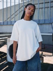 Noisy may Koszulka w kolorze białym rozmiar: M. Białe t-shirty damskie Noisy may, m, bez wzorów, bez kołnierzyka. Za 129.95 zł.