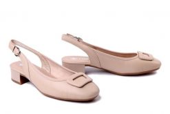 RIEKER 43456-62 beige, czółenka damskie. Brązowe czółenka damskie Rieker, bez wzorów, bez obcasa. Za 271.92 zł.