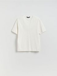 Sweter z krótkim rękawem - biały. Białe swetry męskie Reserved, l, bez wzorów, z bawełny, bez kołnierzyka. Za 89.99 zł.