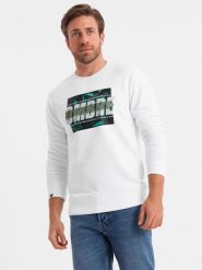 Męska bluza z nadrukiem zakładana przez głowę - biała V1 OM-SSPS-0156 - XXL. Białe bluzy bez kaptura męskie Ombre Clothing, l, z bawełny. W wyprzedaży za 49.99 zł.