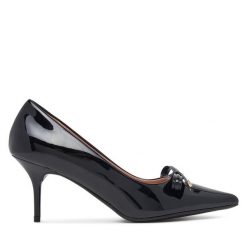 Szpilki LOVE MOSCHINO. Czarne szpilki Love Moschino, bez wzorów, bez obcasa. Za 699.99 zł.