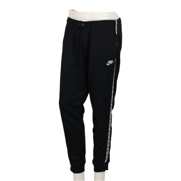 Second life - Nike spodnie dresowe męskie - Stan bardzo dobry. Czarne spodnie sportowe męskie Nike, z dresówki. Za 127.76 zł.
