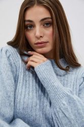 Sweter z bufiastymi rękawami. Swetry klasyczne damskie MOODO, s, z poliesteru, bez kołnierzyka. W wyprzedaży za 44.99 zł.