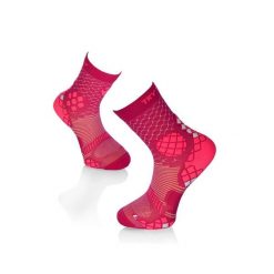 Skarpety kompresyjne do biegania ciemnoróżowe. Czerwone skarpetki damskie TRY TO FLY, bez wzorów. W wyprzedaży za 67.34 zł.