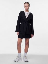 Pieces Marynarka Bosella 17146550 Czarny Regular Fit. Czarne marynarki i żakiety damskie Pieces, xl, bez wzorów, z syntetyku. Za 199.99 zł.
