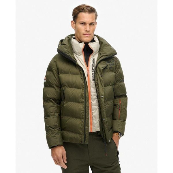 Kurtka narciarska SPORT z pikowaniami. Zielone kurtki narciarskie i snowboardowe damskie Superdry., m, bez wzorów, bez kaptura, narciarskie. W wyprzedaży za 956.50 zł.