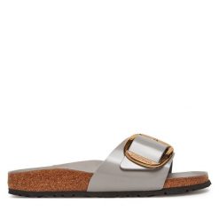 Klapki Birkenstock. Szare klapki damskie Birkenstock, bez wzorów, bez obcasa. Za 499.99 zł.