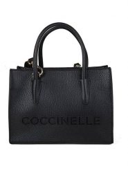 COCCINELLE Skórzana torebka w kolorze czarnym - 26 x 19 x 13 cm rozmiar: onesize. Czarne torebki klasyczne damskie Coccinelle, bez wzorów, z materiału, bez dodatków. Za 961.84 zł.