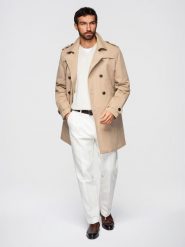 Elegancki dwurzędowy męski płaszcz trencz SLIM FIT z paskiem - beżowy V1 - Rozmiar: XL. Brązowe płaszcze męskie Ombre Clothing, m, bez wzorów, z materiału, eleganckie. Za 459.99 zł.