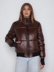 Steve Madden Kurtka w kolorze brązowym rozmiar: L. Brązowe kurtki damskie Steve Madden, l, bez wzorów, prążkowane, bez kaptura. Za 173.99 zł.