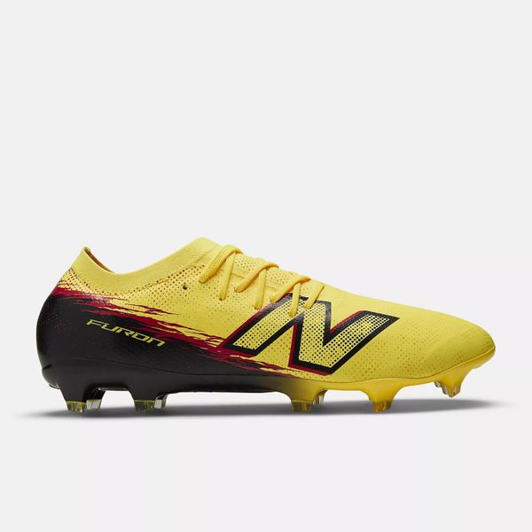 Buty piłkarskie New Balance Furon Pro Fg V8 Mp1. Buty sportowe na co dzień damskie New Balance, bez wzorów, do biegania. Za 552.99 zł.
