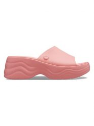 Crocs Klapki "Skyline" w kolorze jasnoróżowym rozmiar: 41/42. Różowe klapki damskie Crocs, bez wzorów, bez obcasa. Za 158.10 zł.