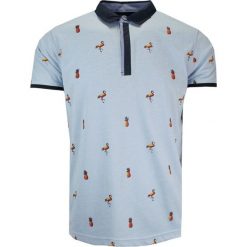 Koszulka POLO, Niebieska w Ananasy, Pelikany, Krótki Rękaw, Męska. Niebieskie koszulki polo męskie New Antracid, l, bez wzorów, z bawełny, bez ramiączek. Za 135.00 zł.