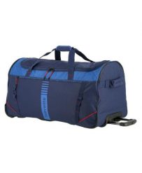 Torba podróżna travelite Basics Active. Niebieskie torebki klasyczne damskie Travelite, bez wzorów, z materiału, duże, bez dodatków. Za 258.50 zł.