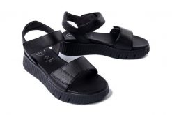 TAMARIS COMFORT 8-88720-24 272 black, sandały damskie. Czarne sandały damskie Tamaris, bez wzorów, bez obcasa. Za 263.92 zł.