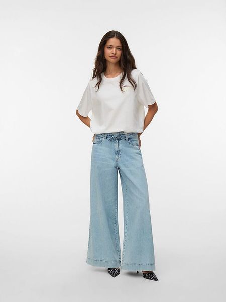 Vero Moda Dżinsy - Comfort fit - w kolorze błękitnym rozmiar: W26/L32. Niebieskie jeansy damskie Vero Moda, z podwyższonym stanem. Za 101.94 zł.