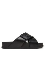 Armani Exchange Klapki XDP063 XV927 00002 Czarny. Czarne klapki damskie Armani Exchange, bez wzorów, ze skóry, bez obcasa. Za 609.99 zł.