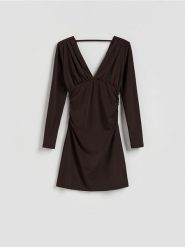 Sukienka z marszczeniami - ciemnobrązowy. Brązowe sukienki damskie Reserved, l, bez wzorów, z dzianiny, bez kołnierzyka, bez ramiączek, dopasowane. Za 129.99 zł.