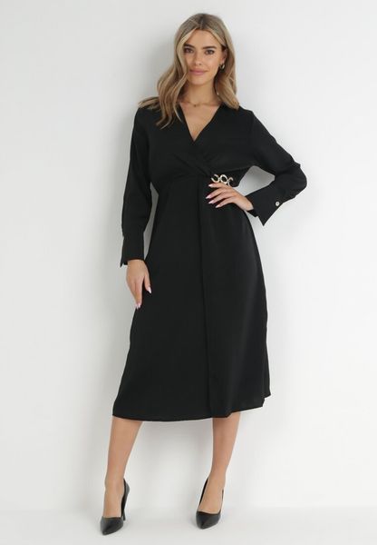 Czarna Satynowa Sukienka Midi z Kopertowym Dekoltem i Kołnierzykiem Hartho. Czarne sukienki damskie Born2be, na wesele, l, z aplikacjami, z satyny, bez kołnierzyka, bez ramiączek, midi, kopertowe. Za 119.99 zł.