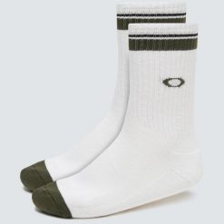 Skarpetki turystyczne długie unisex Oakley Essential Socks 3 pary. Białe skarpetki damskie Oakley, bez wzorów. Za 70.99 zł.