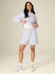 4F Spodenki dresowe damskie - niebieskie S. Niebieskie szorty damskie 4f, bez wzorów, z dresówki, z podwyższonym stanem. Za 79.99 zł.