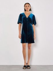 Apricot Aksamitna sukienka w kolorze niebieskim rozmiar: L. Niebieskie sukienki damskie Apricot, l, bez wzorów, bez kołnierzyka, bez ramiączek, mini. Za 87.40 zł.