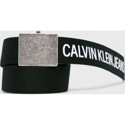 Calvin Klein - Pasek. Czarne paski męskie CALVIN KLEIN, bez wzorów, z materiału. W wyprzedaży za 119.90 zł.