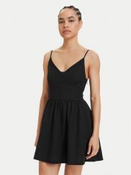 Tommy Jeans Sukienka letnia Skater DW0DW22345 Czarny Slim Fit. Czarne sukienki damskie Tommy Jeans, na lato, m, bez wzorów, z jeansu, bez kołnierzyka, bez ramiączek. Za 489.99 zł.