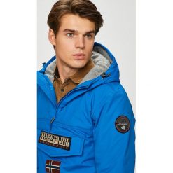 Napapijri - Kurtka. Niebieskie kurtki męskie Napapijri, m, bez wzorów, z materiału, z kapturem. W wyprzedaży za 639.90 zł.