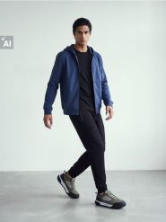 Rozpinana bluza z kapturem z domieszką wiskozy - szary. Szare bluzy sportowe męskie Sinsay, bez wzorów, z wiskozy, sportowe, bez kołnierzyka, bez ramiączek. Za 69.99 zł.