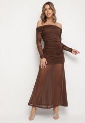 Brązowa Taliowana Sukienka Typu Hiszpanka z Transparentnymi Wstawkami Halacia. Brązowe sukienki damskie Born2be, m, bez wzorów, eleganckie, bez kołnierzyka, bez ramiączek, maxi. Za 169.99 zł.
