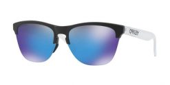 Oakley Okulary Frogskins Lite Oo9374-02. Czarne okulary przeciwsłoneczne męskie Oakley, z materiału, prostokątne. Za 501.99 zł.