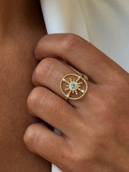 Les Favorites Pozłacany pierścionek ze spinelem rozmiar: 50. Żółte pierścionki damskie Les Favorites, z spinelem, pozłacane. Za 86.99 zł.