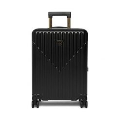 Walizka kabinowa Guess. Czarne walizki Guess, z aplikacjami. Za 1,089.00 zł.