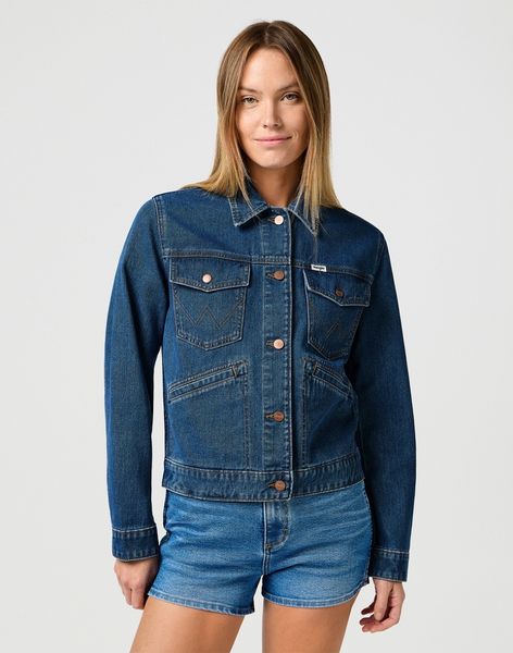 WRANGLER DAMSKA KURTKA JEANSOWA WRANGLER HERITAGE JACKET GOLDEN BLUE 112362331. Niebieskie kurtki damskie Wrangler, s, bez wzorów, z jeansu, bez kaptura. Za 299.99 zł.
