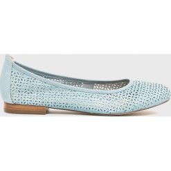 Caprice - Baleriny. Niebieskie baleriny damskie Caprice, bez wzorów, z materiału, bez obcasa. W wyprzedaży za 169.90 zł.