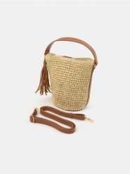 Pleciona torebka bucket - kremowy. Białe torebki klasyczne damskie Sinsay, bez wzorów, bez dodatków. W wyprzedaży za 29.99 zł.