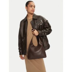 Torebka Coach. Brązowe torebki klasyczne damskie Coach, bez wzorów, bez dodatków. Za 1,649.00 zł.