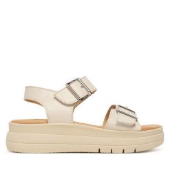 Sandały Tamaris. Białe sandały damskie Tamaris, bez wzorów, bez obcasa, na płaskiej podeszwie. Za 369.99 zł.