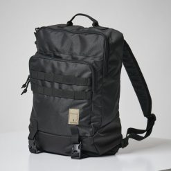 Plecak Tactical 100 20 litrów. Czarne plecaki damskie SOLOGNAC, bez wzorów, z materiału. Za 69.99 zł.