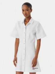 Karl Lagerfeld Jeans Sukienka jeansowa B2W13056 Biały Regular Fit. Białe sukienki damskie Karl Lagerfeld Jeans, s, bez wzorów, z bawełny, bez kołnierzyka, bez ramiączek. Za 627.99 zł.