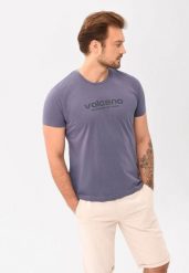 Fioletowy t-shirt T-MOOVO. Fioletowe t-shirty męskie Volcano, l, bez wzorów, z bawełny, bez kołnierzyka. Za 59.99 zł.